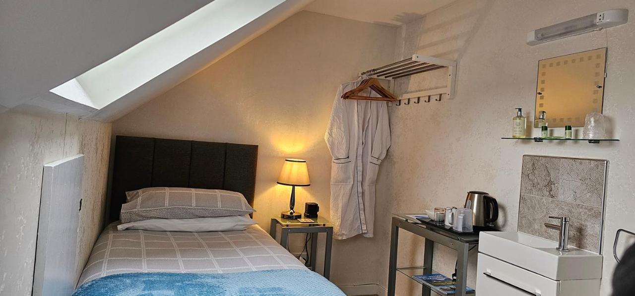 ספין ברידג' Inverour Guest House מראה חיצוני תמונה